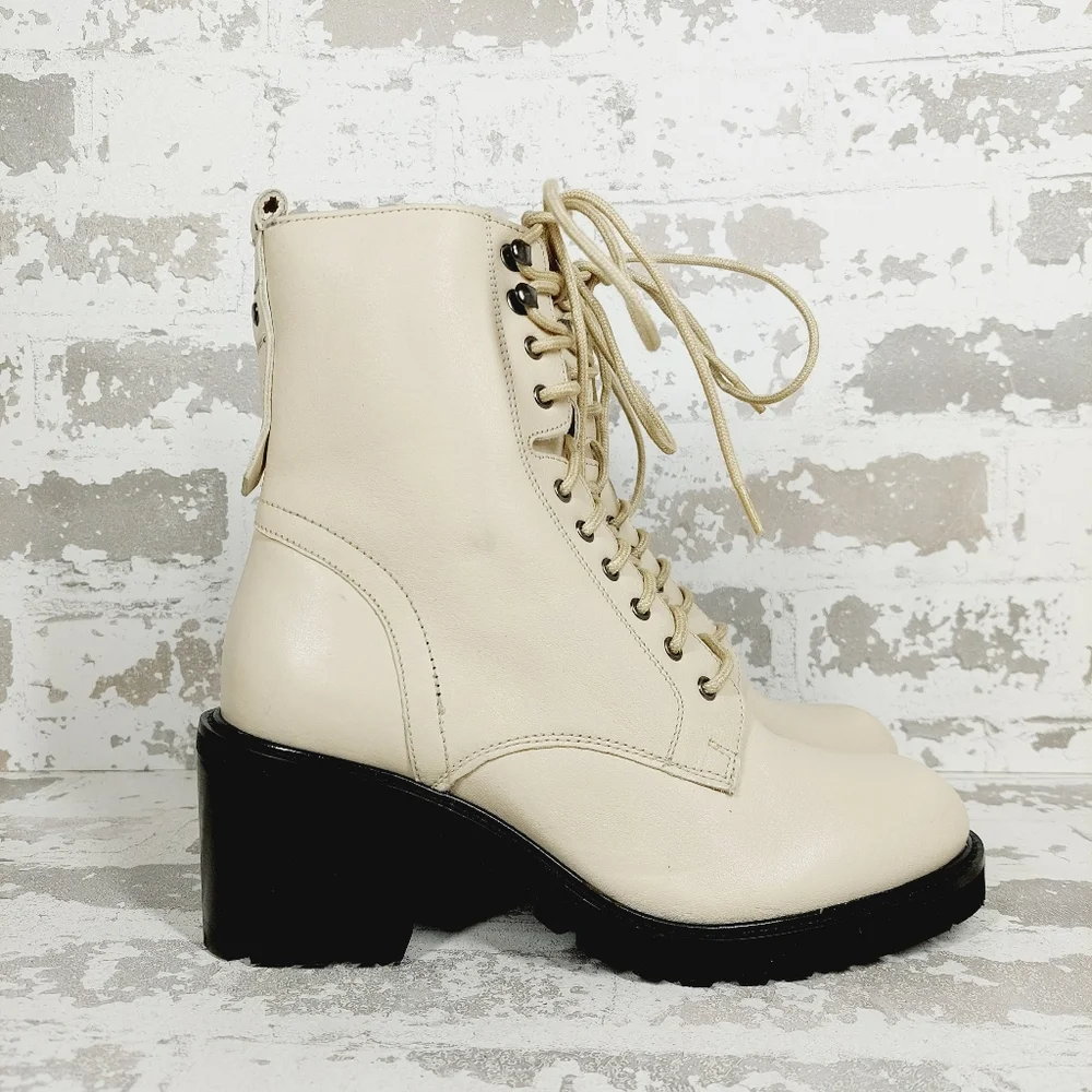 NEW Seychelles Womens Irresistible Off White Black Lace Up Ankle Boots O433 - Picture 4 of 11